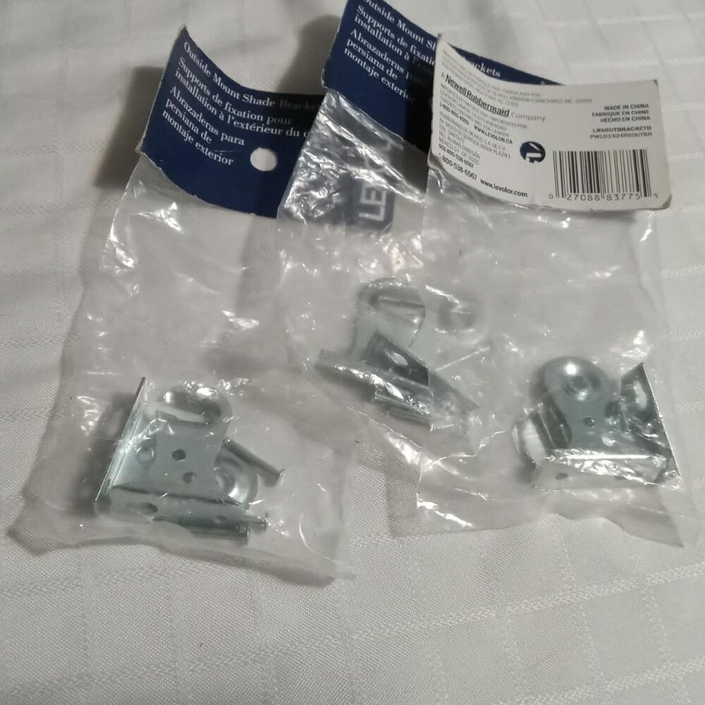 Assortment of hardware items: chain for flower pot or chandelier, and others